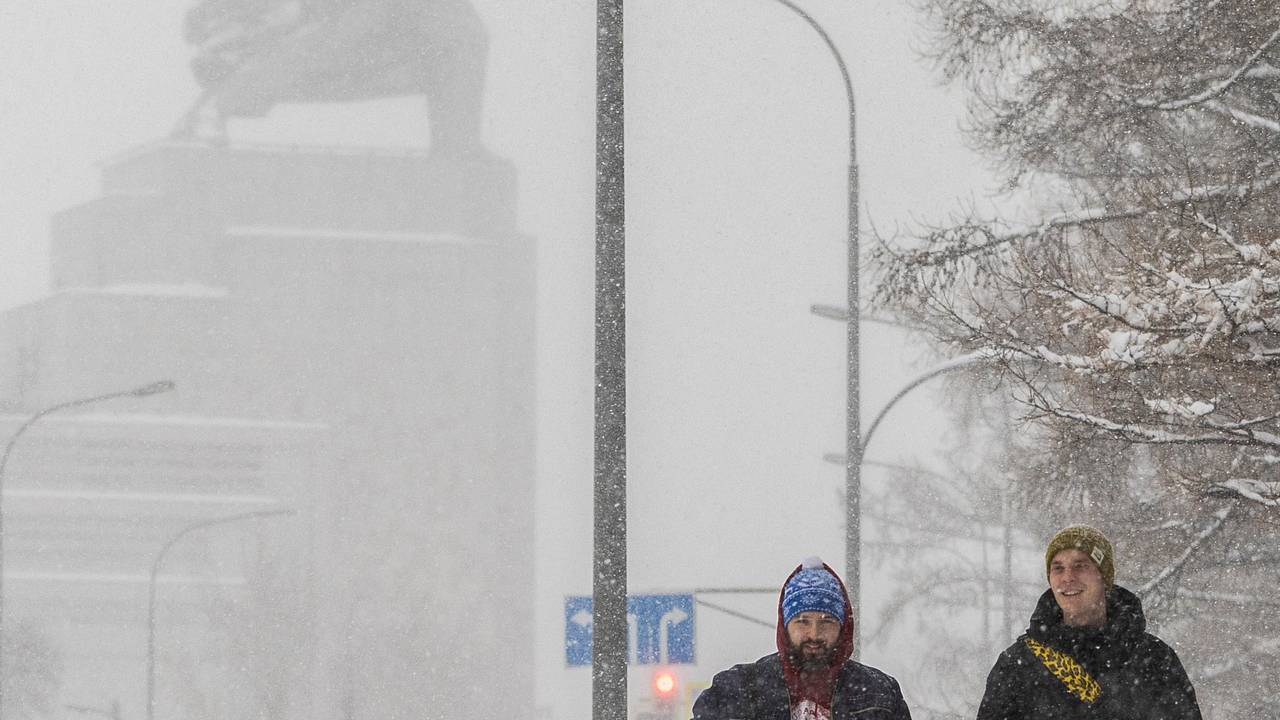 Москвичей предупредили об опасной погоде