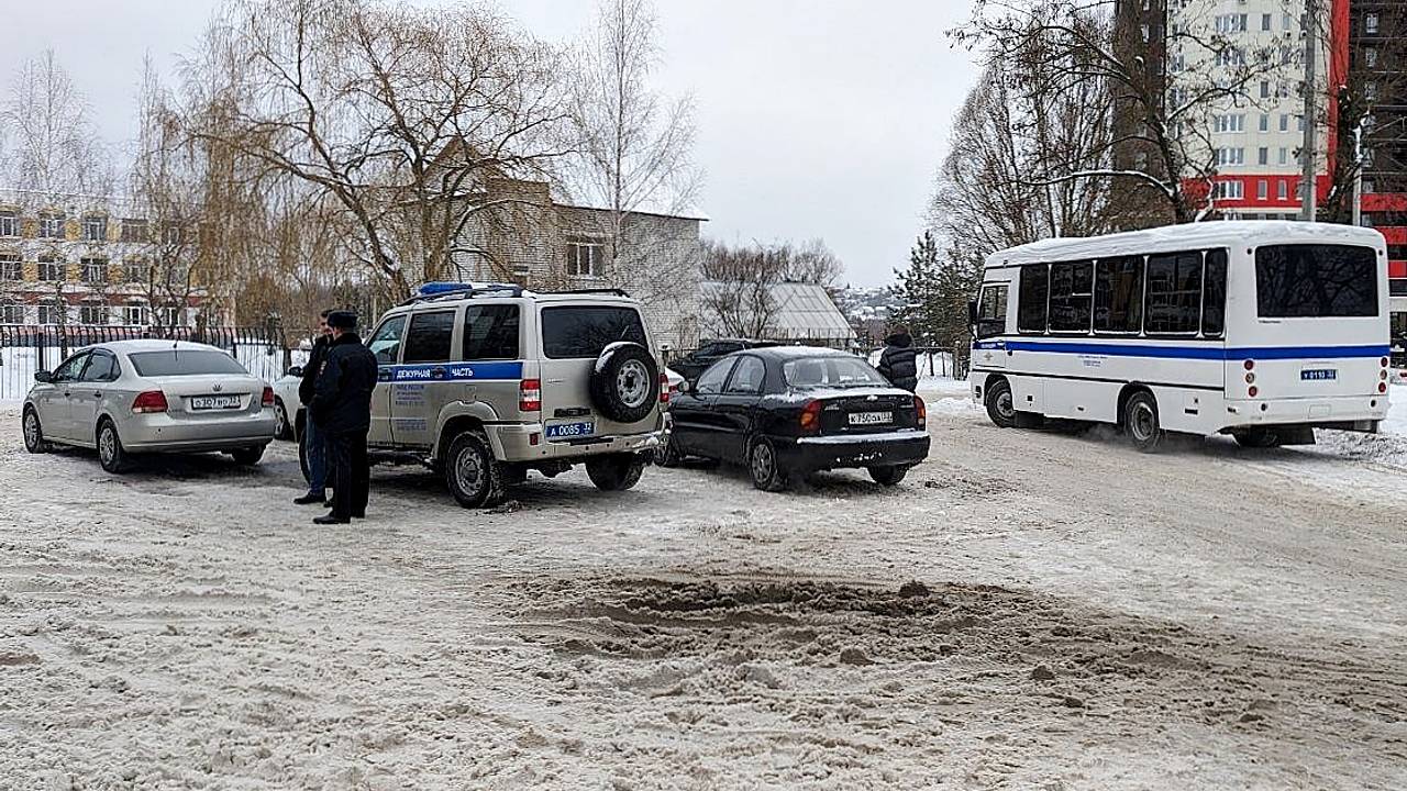 Главу охраны брянской школы арестовали