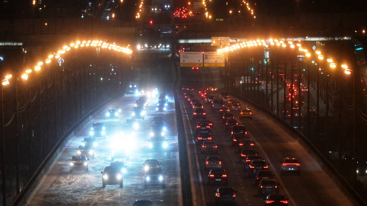 Москвичей попросили отказаться от поездок на автомобилях по одной причине