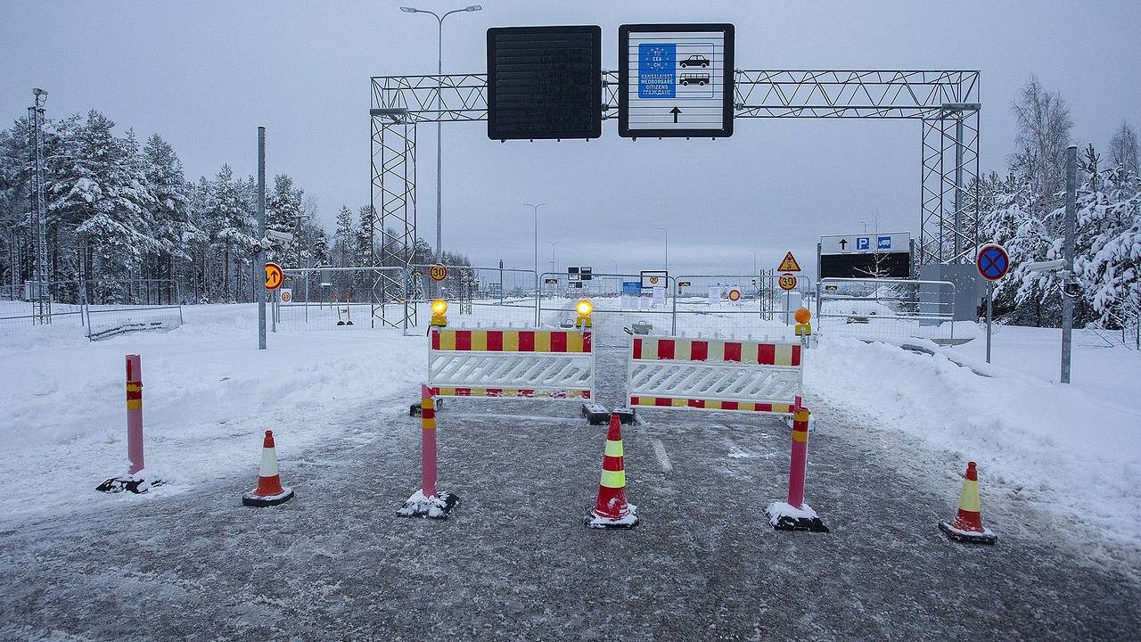 В Финляндии организовали митинг против закрытия границы с Россией