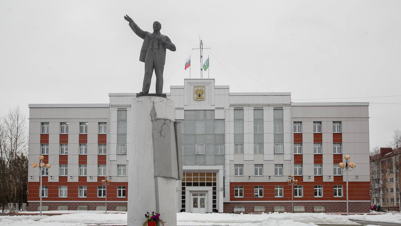 Власти российского города высмеяли кубок «худшего главы за всю историю» для мэра