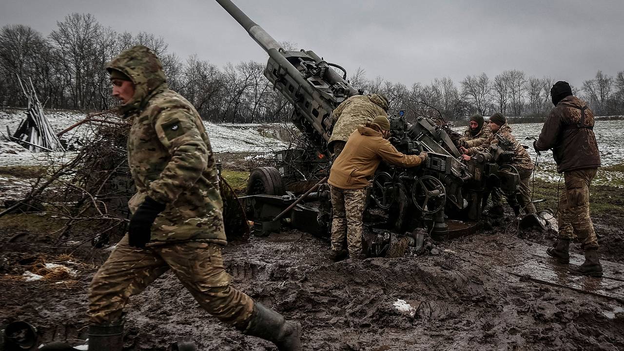 ВСУ обстреляли здание школы в Донецке