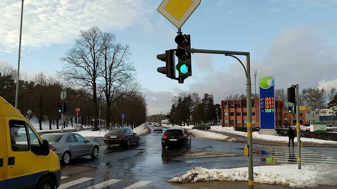 ВСУ получили машины латвийских пьяниц