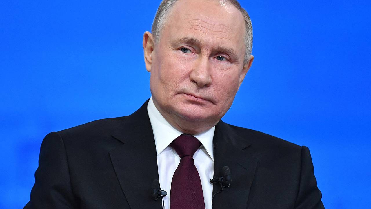 Путин подписал закон о выдаче маткапитала только гражданам России