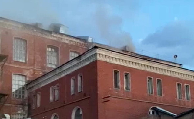 Пожар на фабрике в Ногинске охватил 6 тыс. кв. м