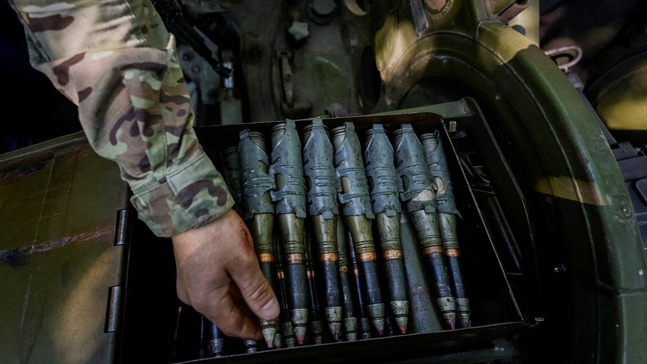 В США заявили о проблемах с поставками военной помощи Украине