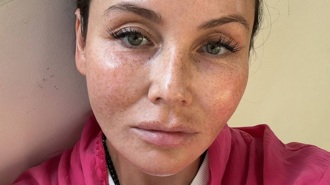 Ляйсан Утяшева показала внешность без макияжа
