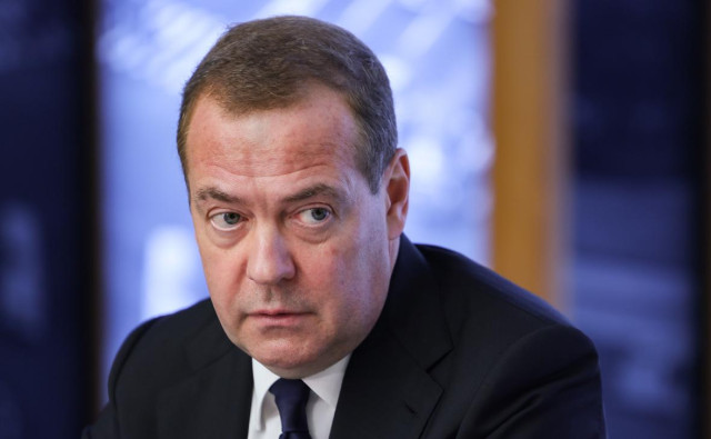 Медведев пригрозил созданием санитарной зоны «на всю глубину Украины»
