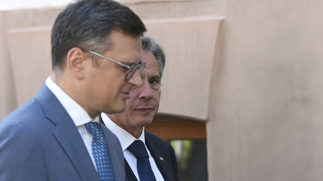 Блинкен созвонился с Кулебой и поблагодарил его за работу