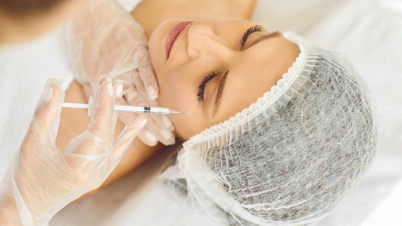 Дерматолог предупредила об опасности инъекций для кожи