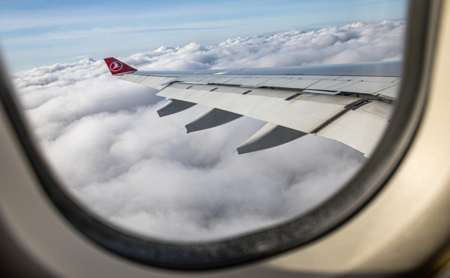 Шесть пассажиров рейса Turkish Airline пострадали из-за турбулентности