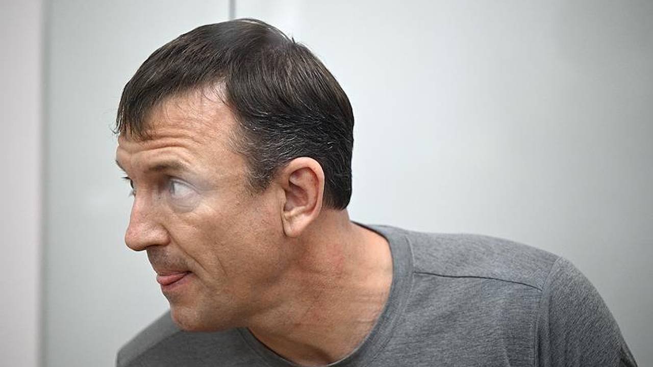Военные следователи завершили расследование дела генерал-майора Попова