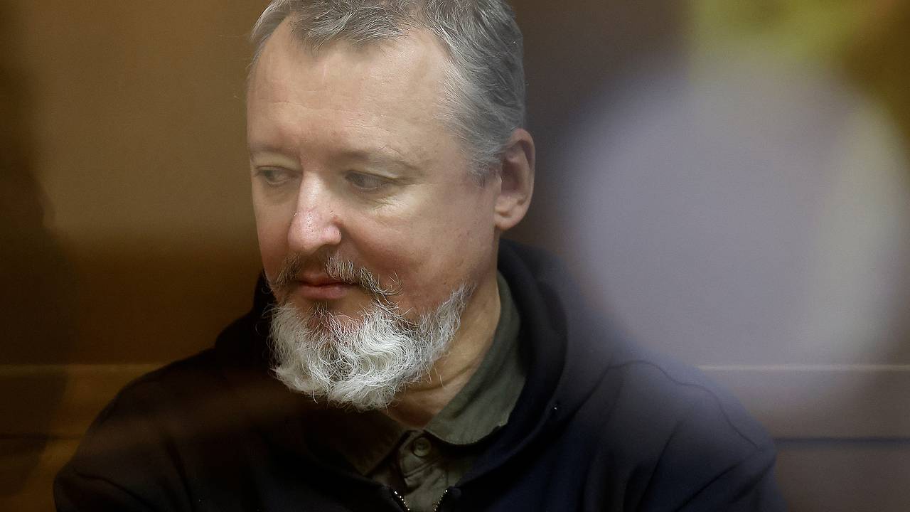 Экс-министра обороны ДНР Стрелкова отправят из колонии на СВО