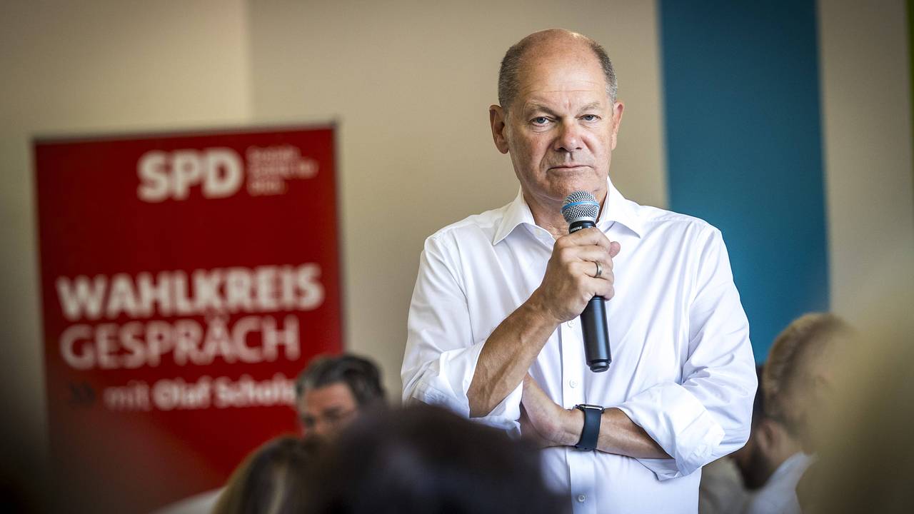 Шольц призвал украинцев найти работу