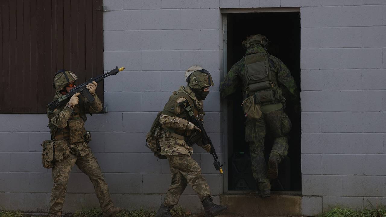 Сообщников актера Канахина из РДК объявили в международный розыск