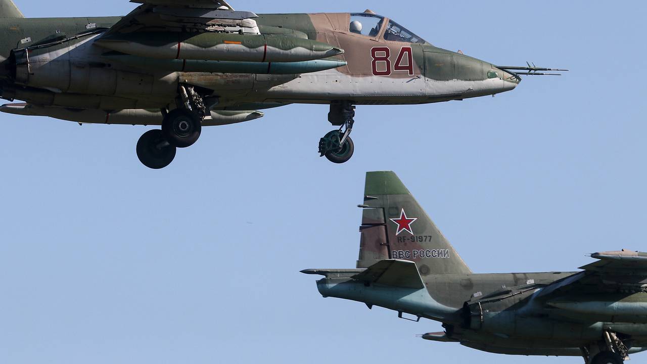 Российские штурмовики поразили живую силу и бронированную технику ВСУ в Курской области