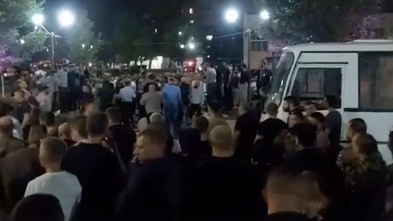 Более 40 человек задержали после массовой драки в Краснодарском крае. Делом заинтересовались прокуратура и Бастрыкин