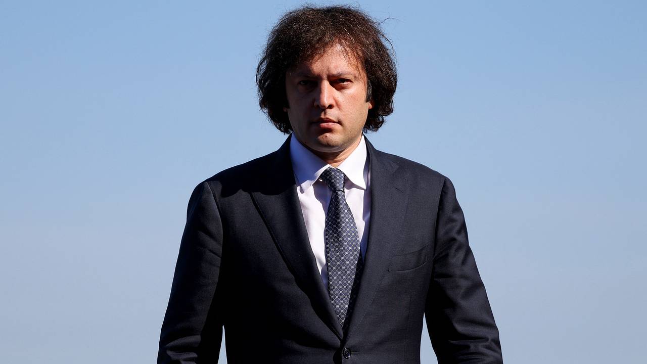 Премьер-министр Грузии заявил о шантаже НПО зарубежными донорами