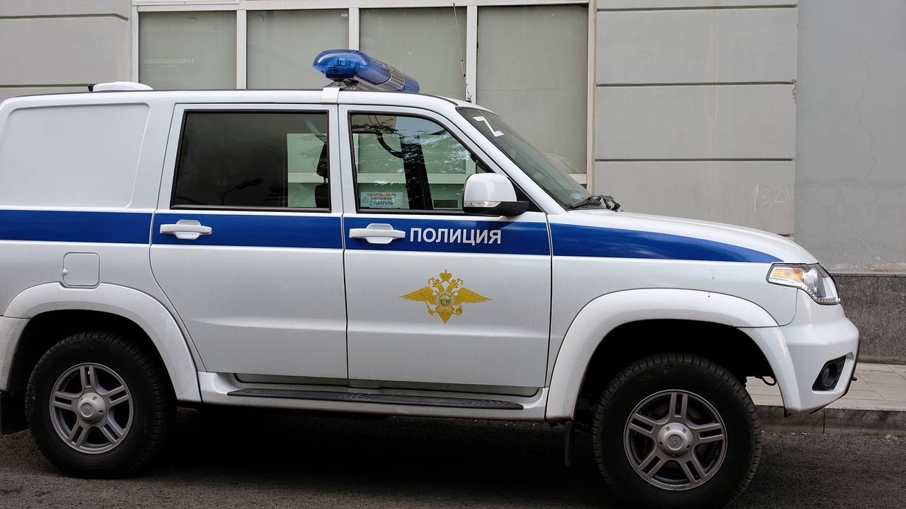 В российском городе полиция устроила погоню со стрельбой за подростком и попала на видео