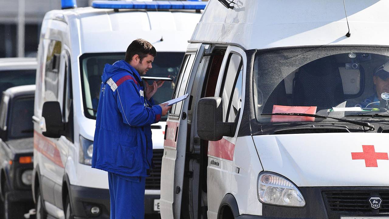 Российский кадет выпал из окна в гостях у подруги