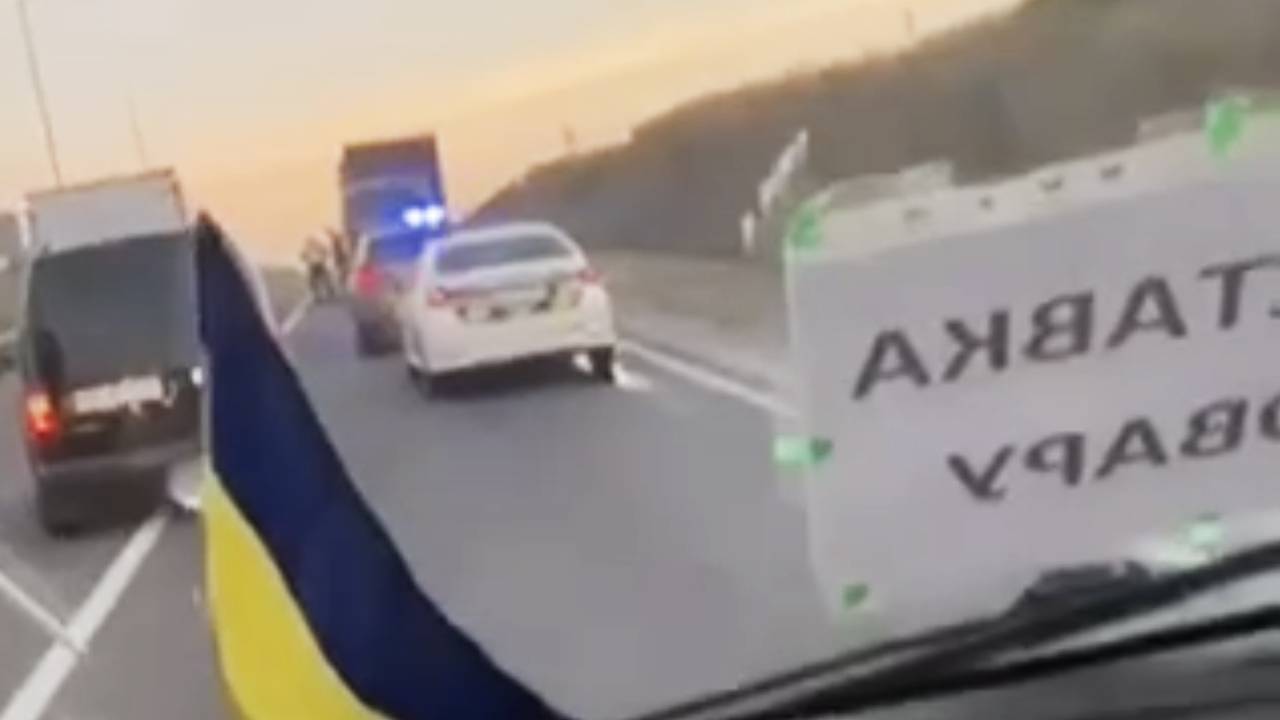На Украине автобус с военными ВСУ попал в ДТП