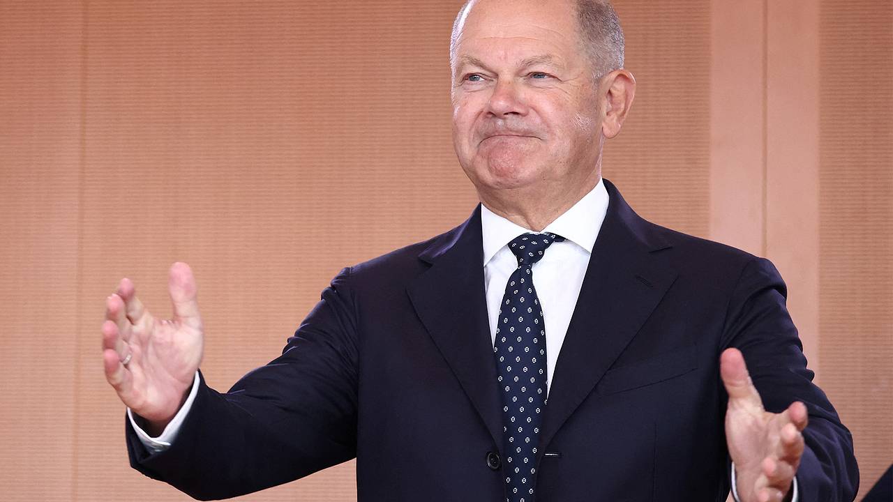 Рогов связал слова Шольца о завершении конфликта с проблемами Украины на фронте