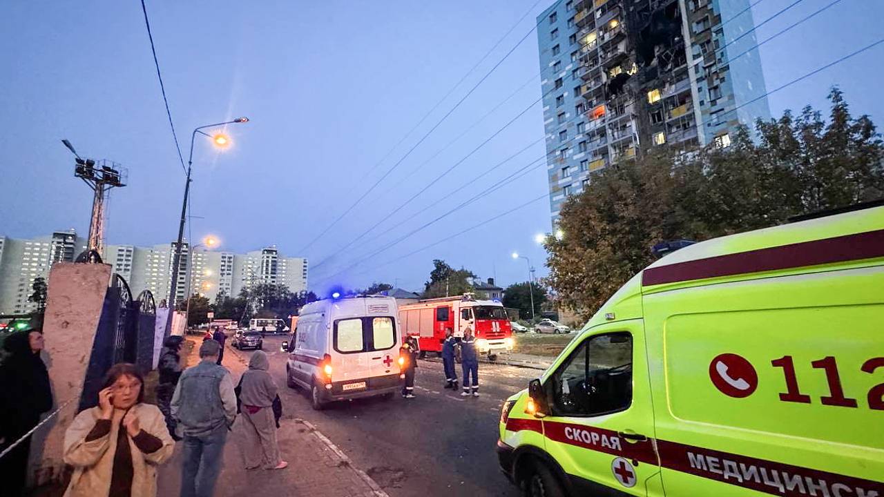 Следователи приступили к осмотру места падения беспилотника в Подмосковье