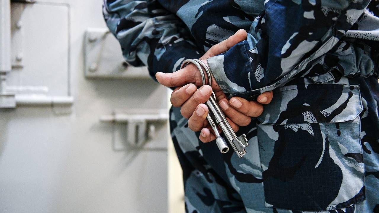 Бывший замначальника российской колонии снял судимость за нападение заключенного