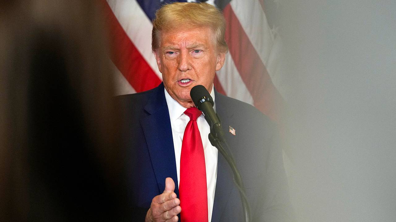Трамп нашел способ наказывать страны за отказ от доллара