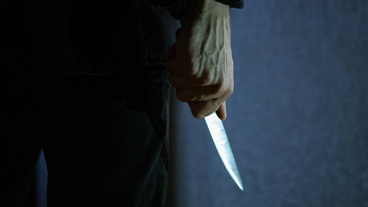 Россиянин заступился за женщину у метро и получил от ее спутника удар ножом