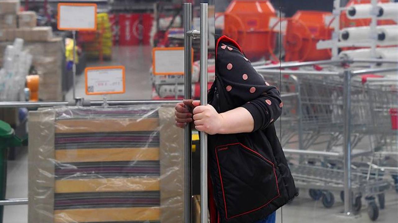 Россияне массово отложили ремонт