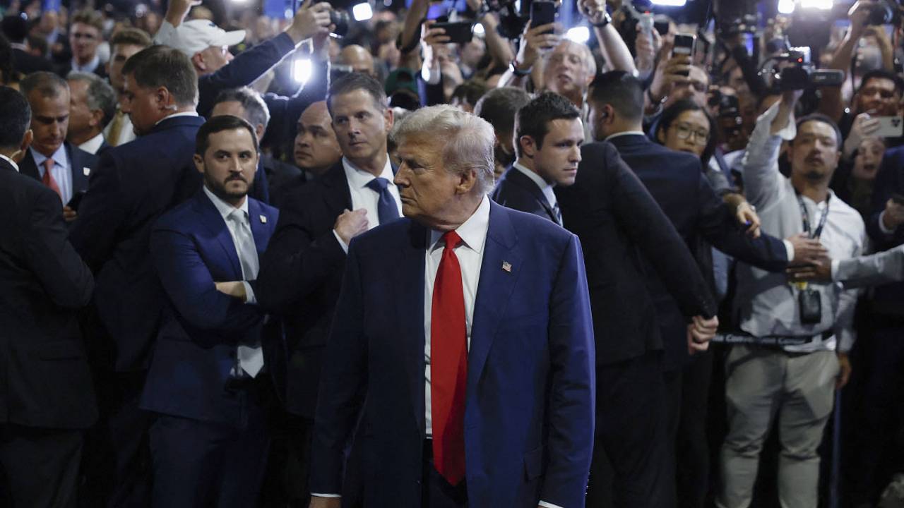 Дональд Трамп призвал уволить всех сотрудников ABC после дебатов