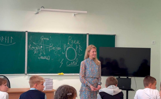 Поклонская объяснила рисование рун на уроке в херсонской школе