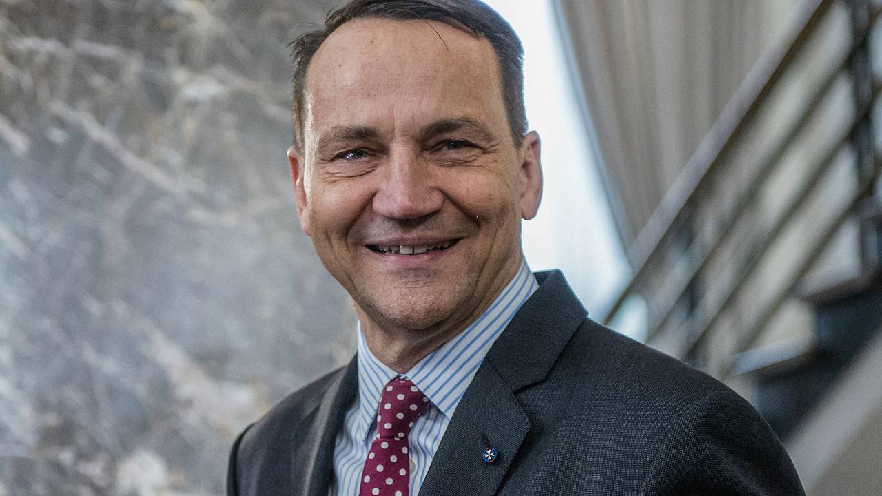 В России прокомментировали смех главы МИД Польши в ответ на вопрос о «Северных потоках»