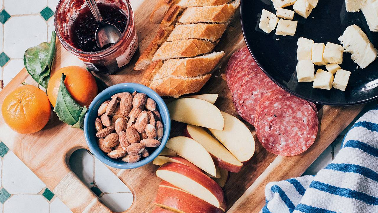 Россиянам раскрыли секреты отказа от обжорства