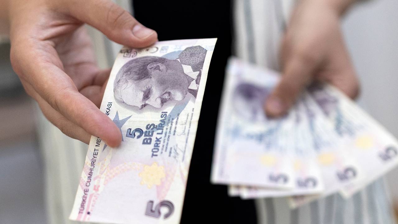 Россиянам предрекли проблемы с оплатой в Турции из-за нового проекта властей