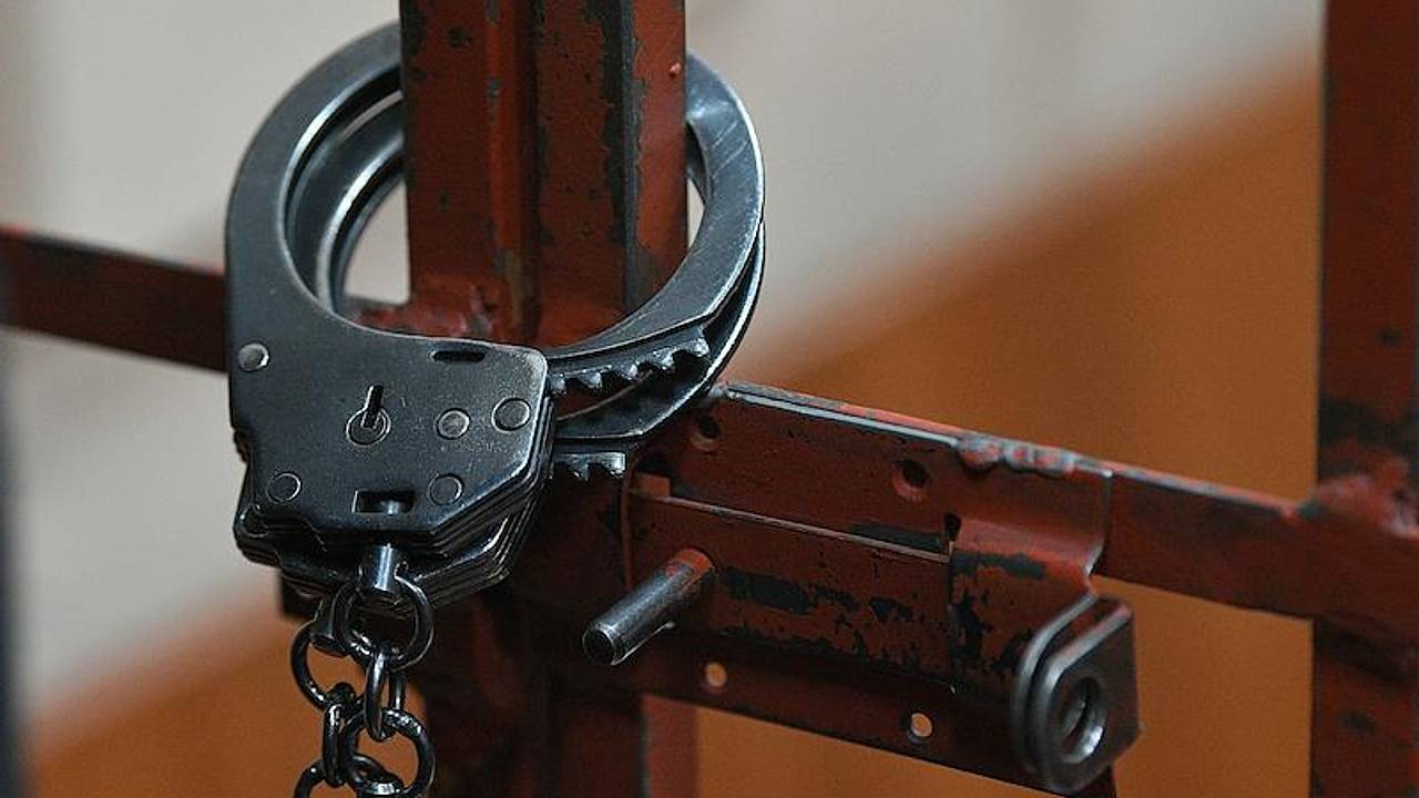 В Москве мигрант пытался снять деньги по поддельному паспорту