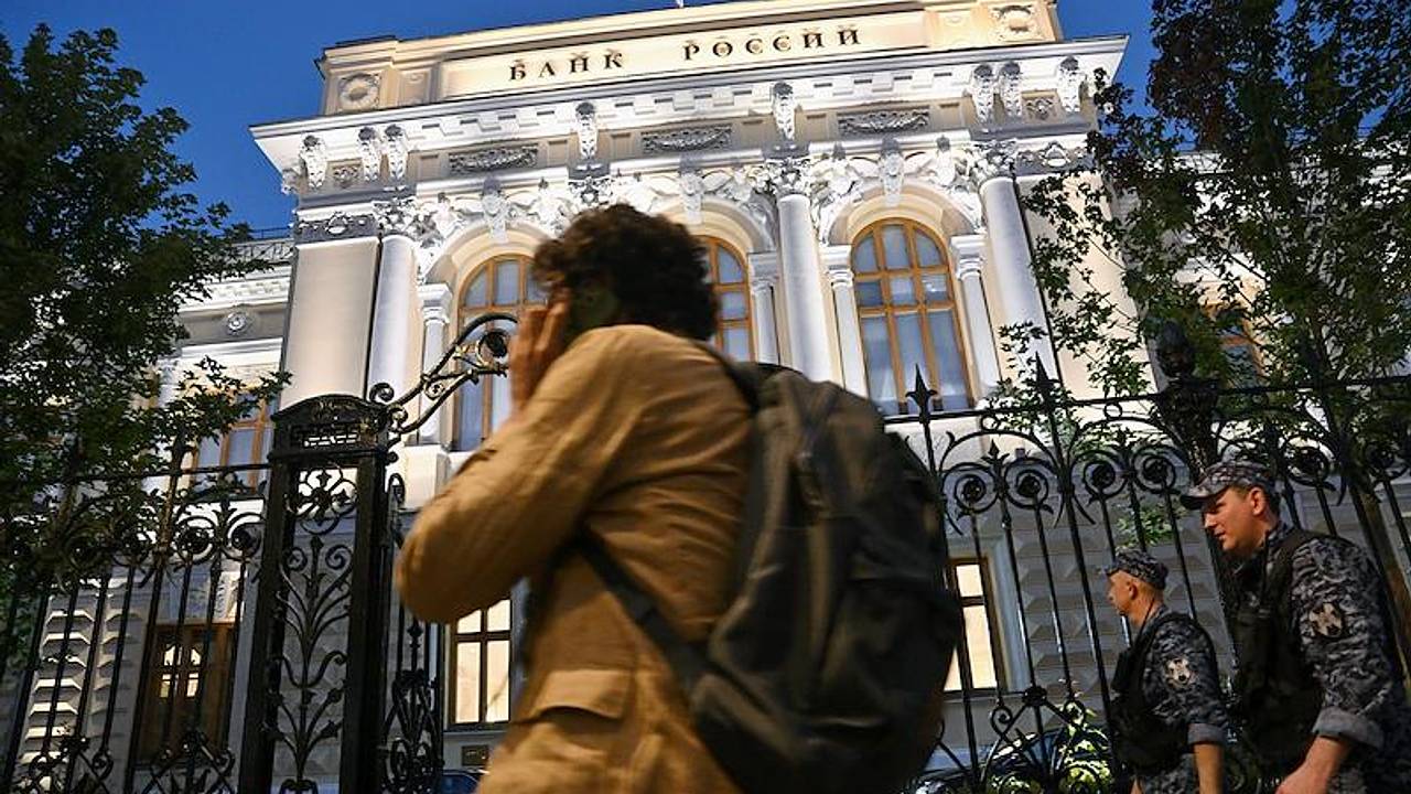 ЦБ заявил о замедлении темпов роста российской экономики