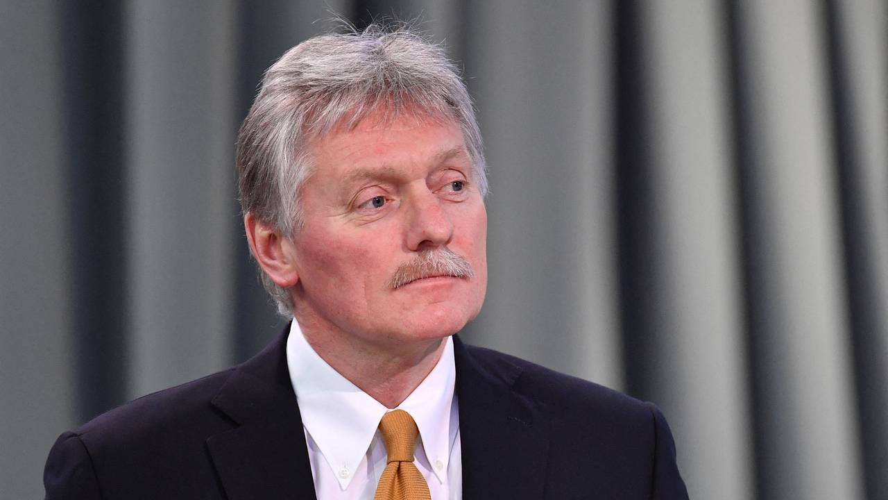 Песков переадресовал вопрос о возможном ударе по судну в Черном море