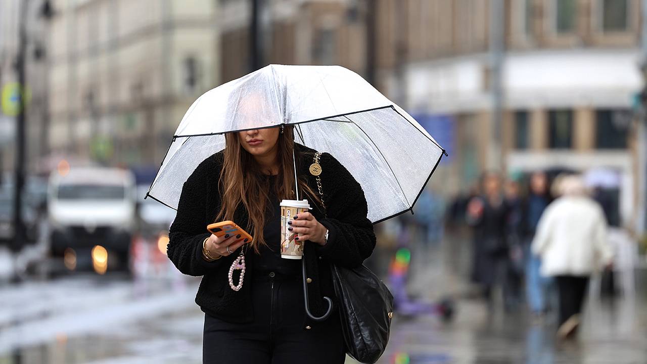 Дерматолог назвала правила ухода за кожей осенью