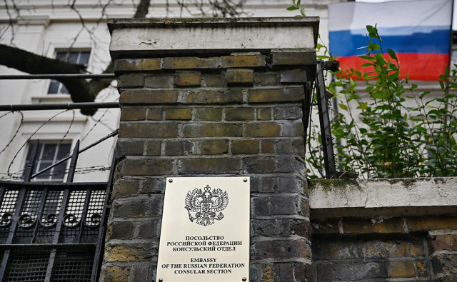 Посольство России заявило об обращениях от желающих переехать британцев