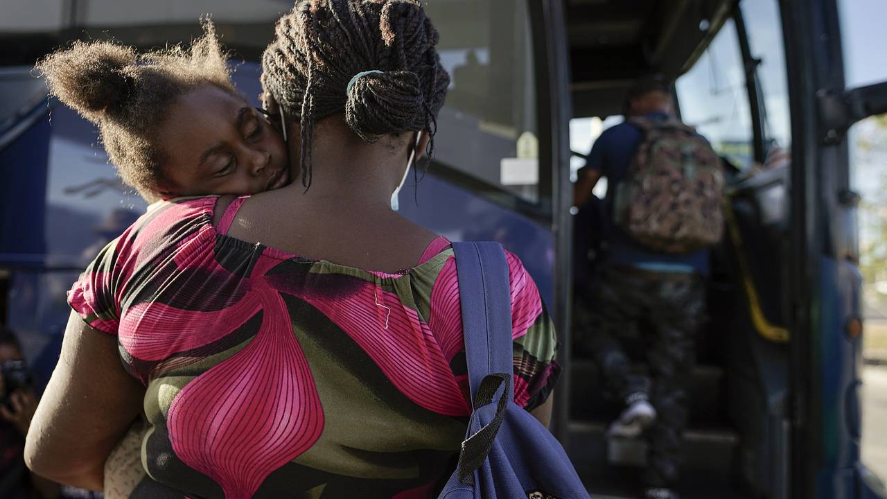 Трамп пообещал массово депортировать гаитян из-за якобы поедания ими животных