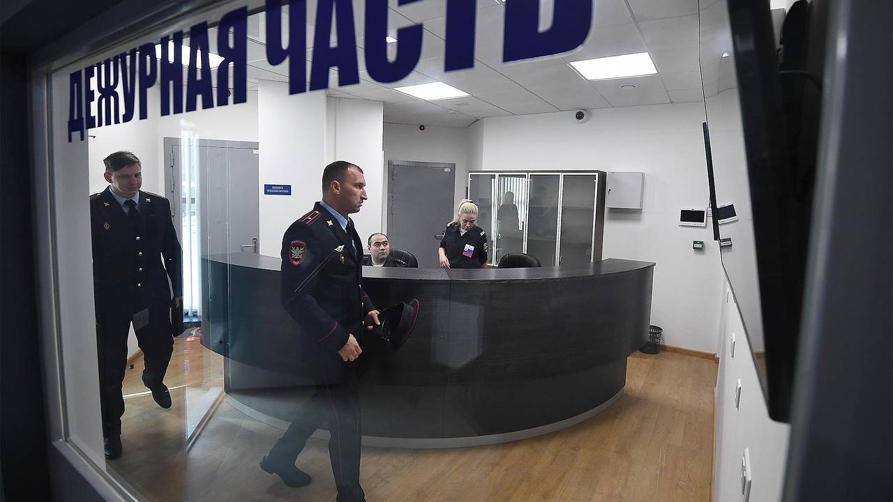 Пропавшую 12-летнюю школьницу нашли с пробитой головой в поле у российского села