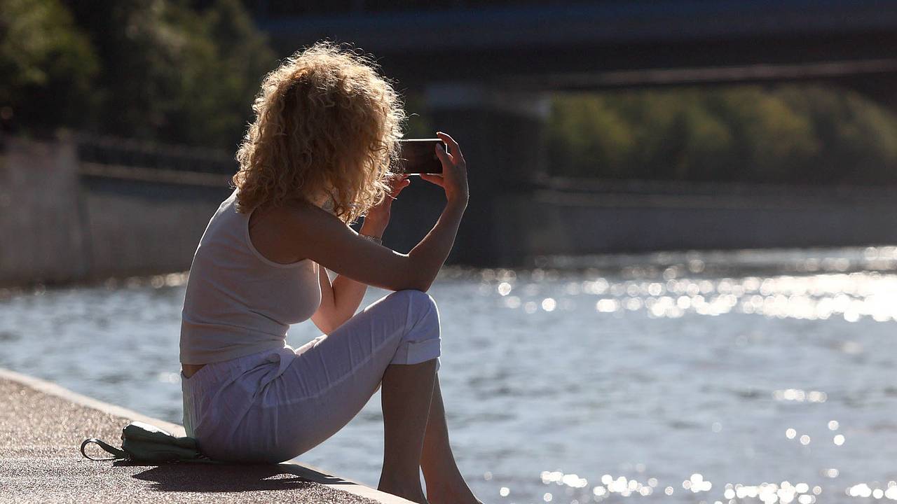 Москвичей предупредили об окончании летней погоды