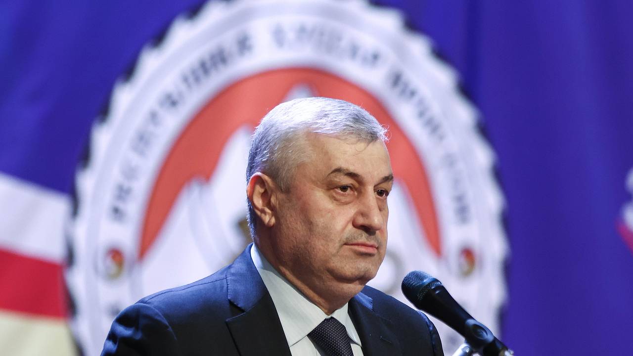 Экс-глава Южной Осетии потребовал у Грузии возвращения территорий