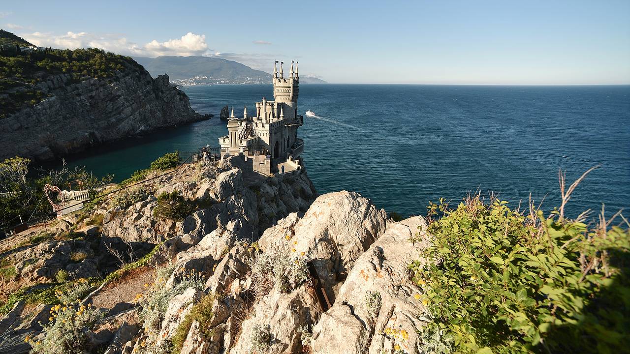 Крым захотели полностью зачистить от собственности украинских олигархов