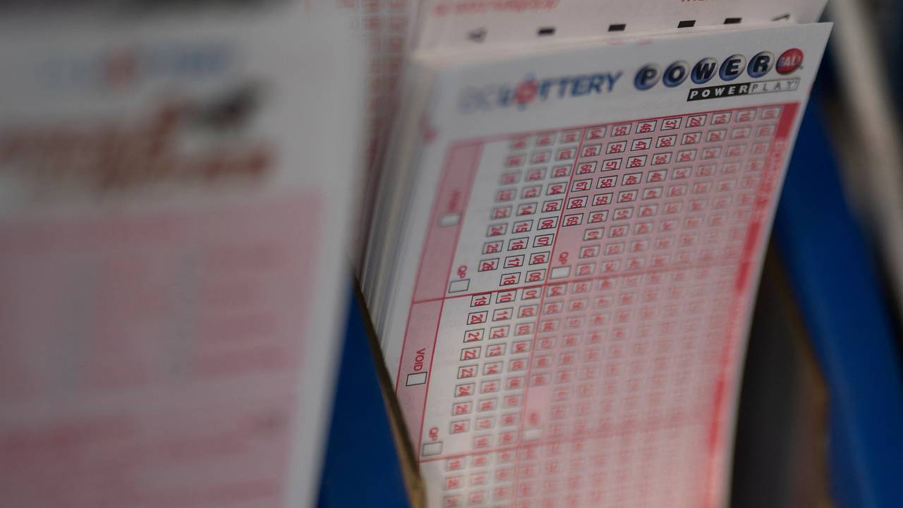 Женщина доверилась своим чувствам и выиграла в лотерее 24 миллиона рублей