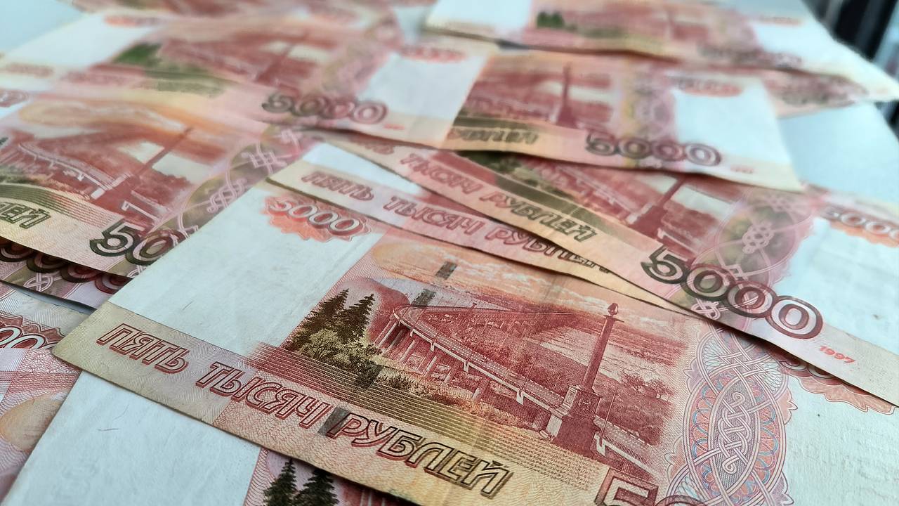 В России усомнились в прогнозе о сильном росте зарплат