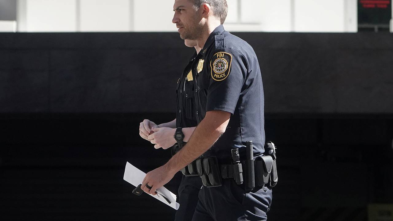 Члены избиркомов США получили странные письма с неизвестным веществом