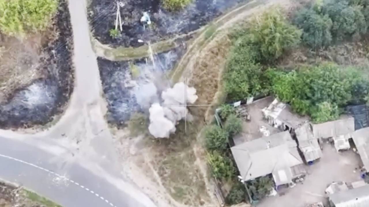 Бой российских морпехов с ВСУ за село в Курской области сняли на видео